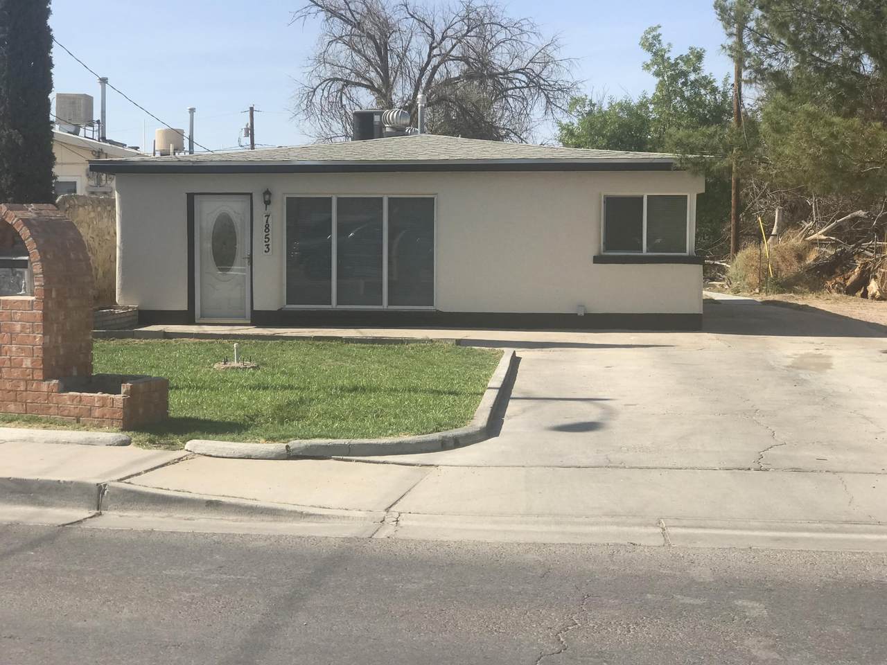7853 West Drive - Photo 1