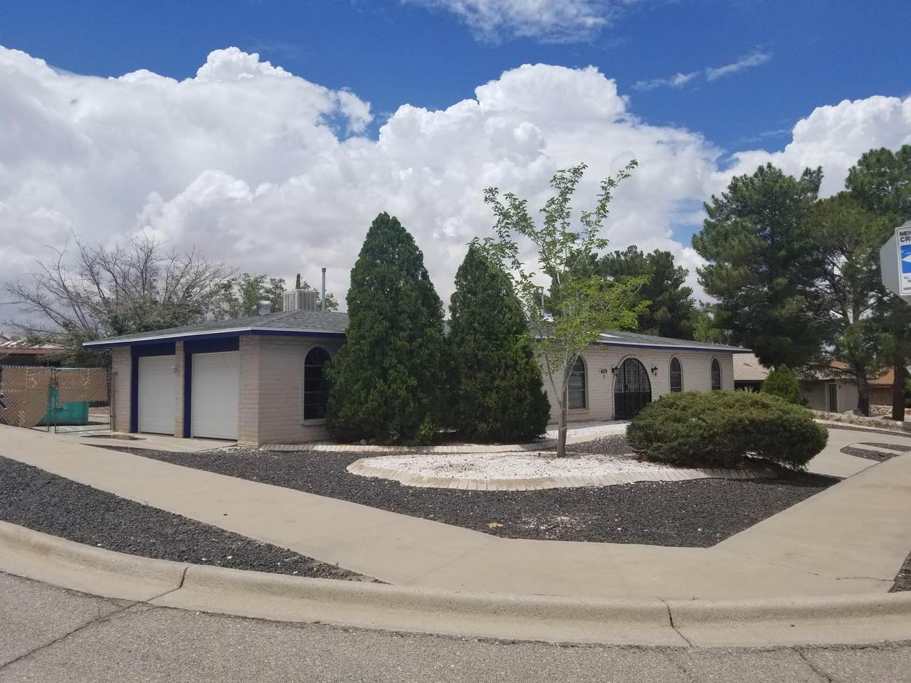6870 Orizaba Avenue - Photo 1