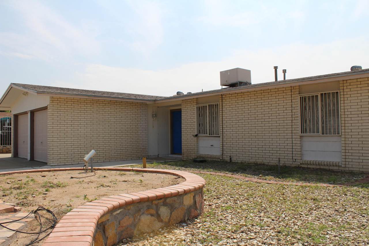 2800 Sea Breeze Drive - Photo 1