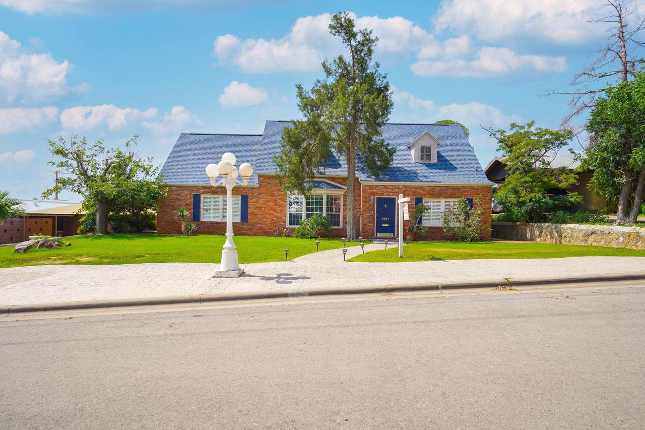 2504 Nashville Avenue - Photo 1