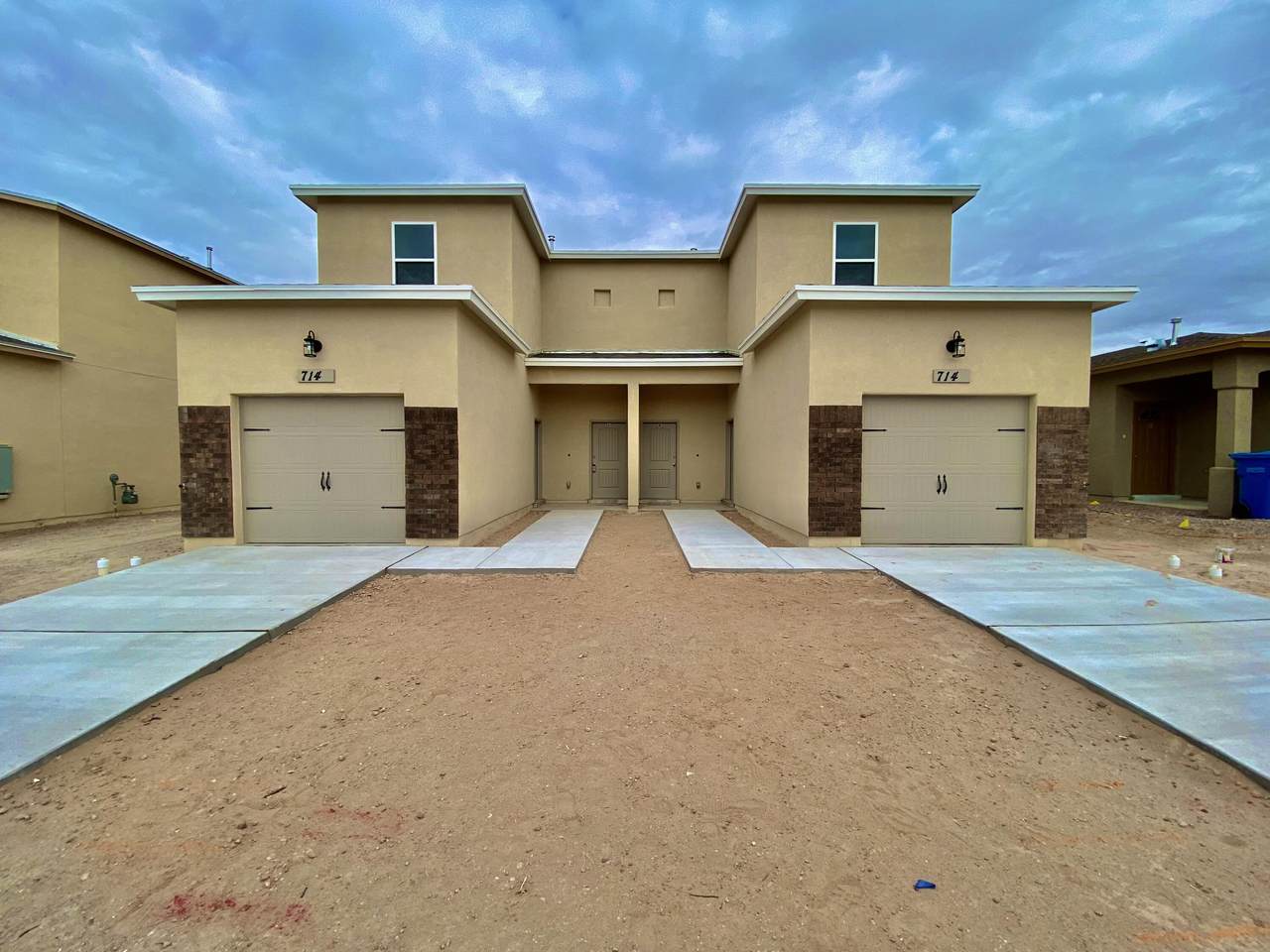 714 Hc Gilbert Minjarez - Photo 1
