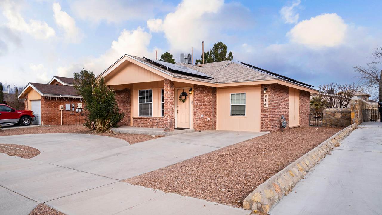 516 Lauren Street - Photo 1