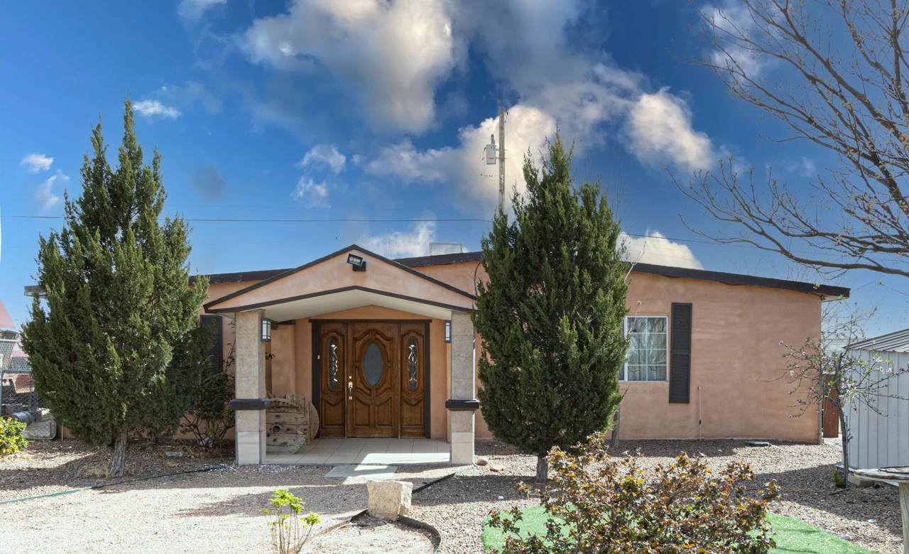906 Zinn Road - Photo 1