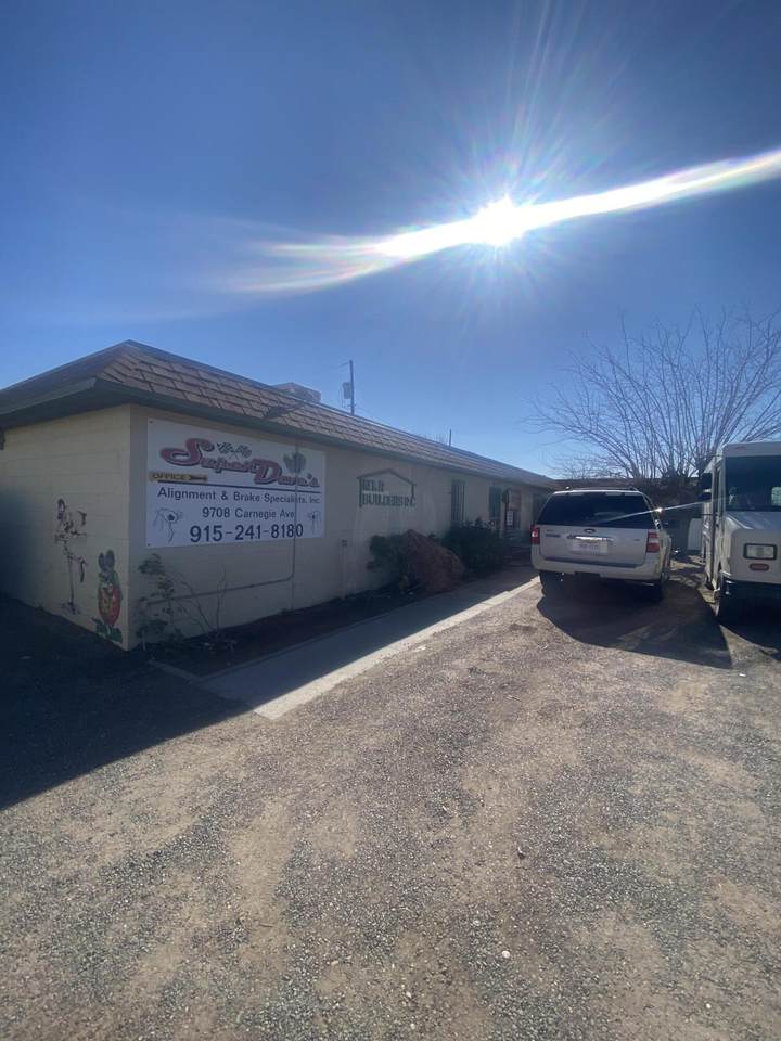 9708 Carnegie Avenue - Photo 1