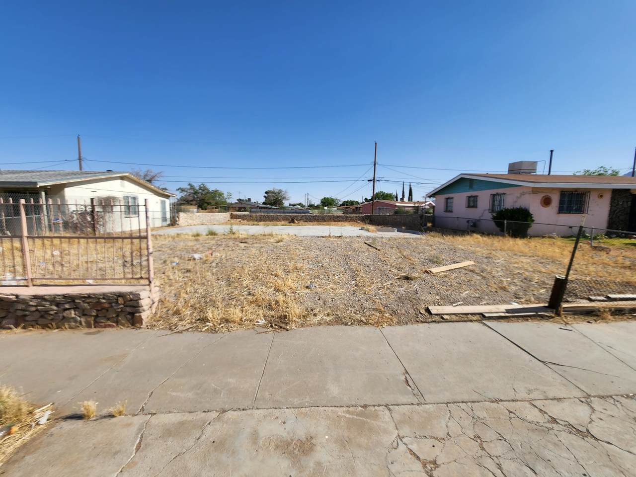 5204 Sun Valley Drive - Photo 1