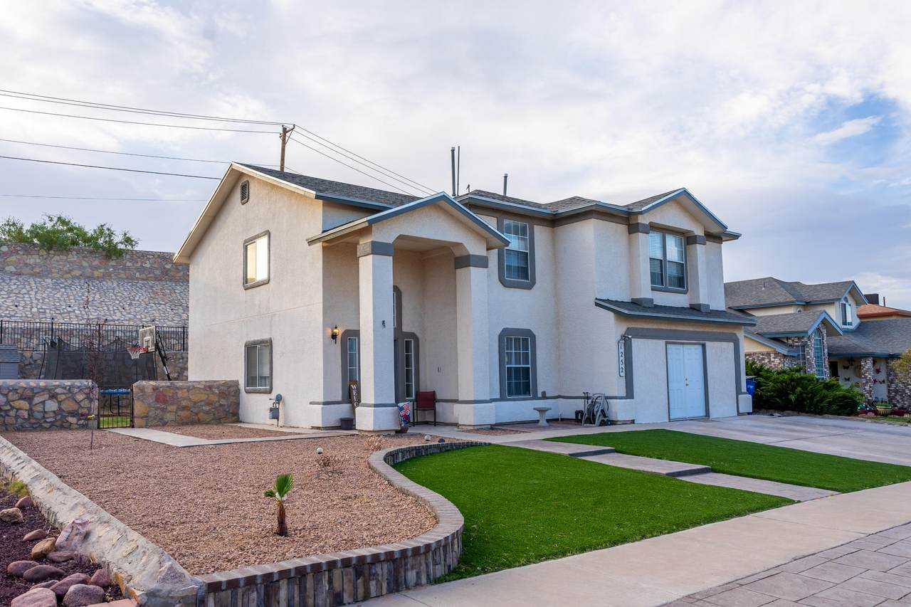 1252 Vikki Carr Lane - Photo 1