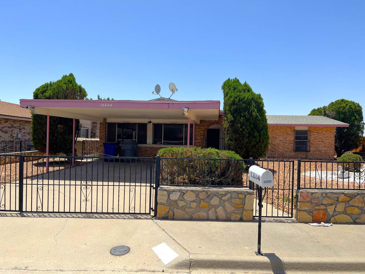 10604 Fieldrock Court - Photo 1