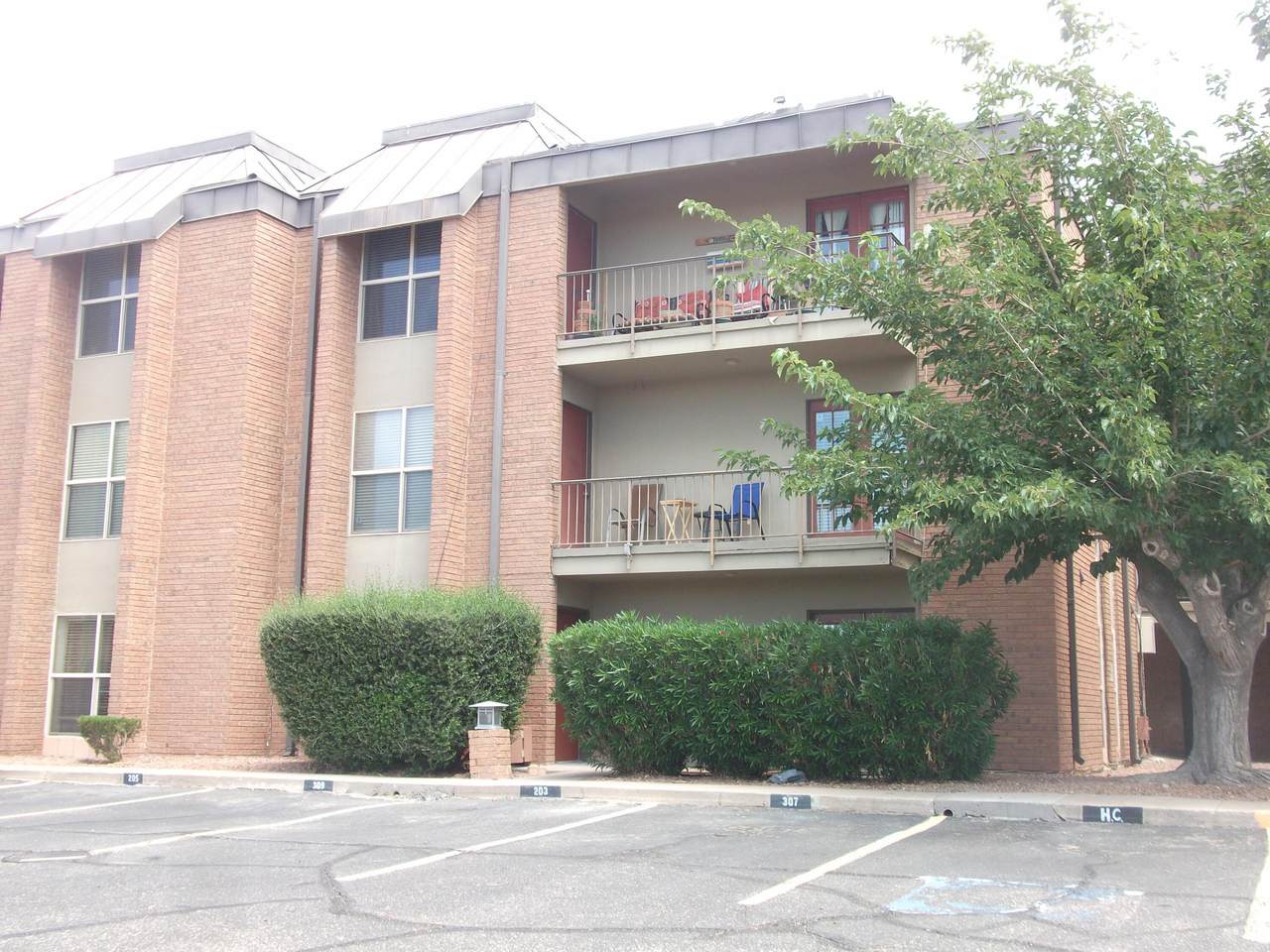 4433 Stanton - Photo 1