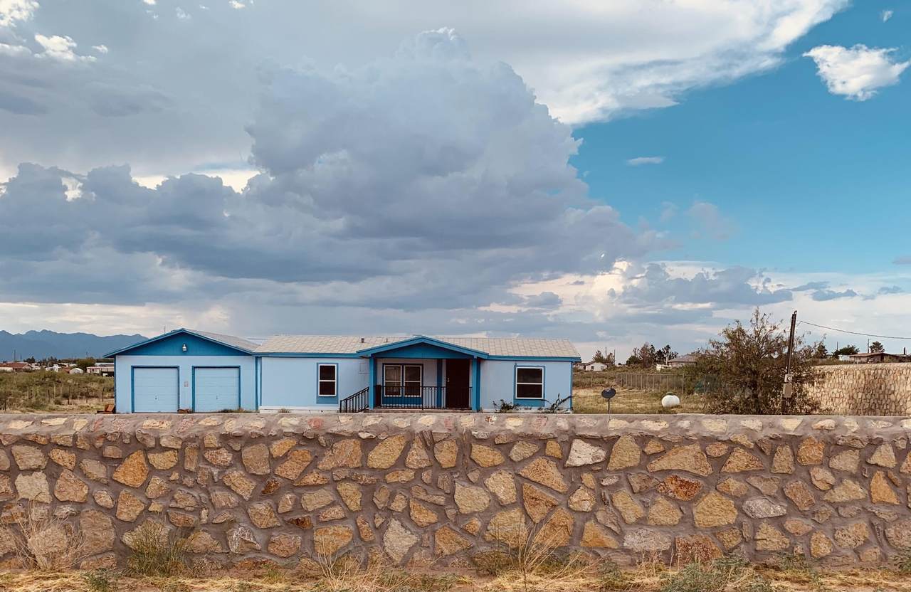 540 Paloma Blanca Drive - Photo 1
