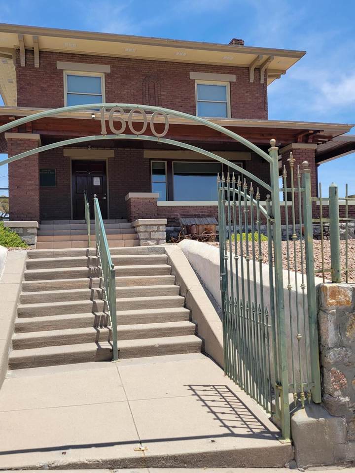 1600 Kansas Street - Photo 1