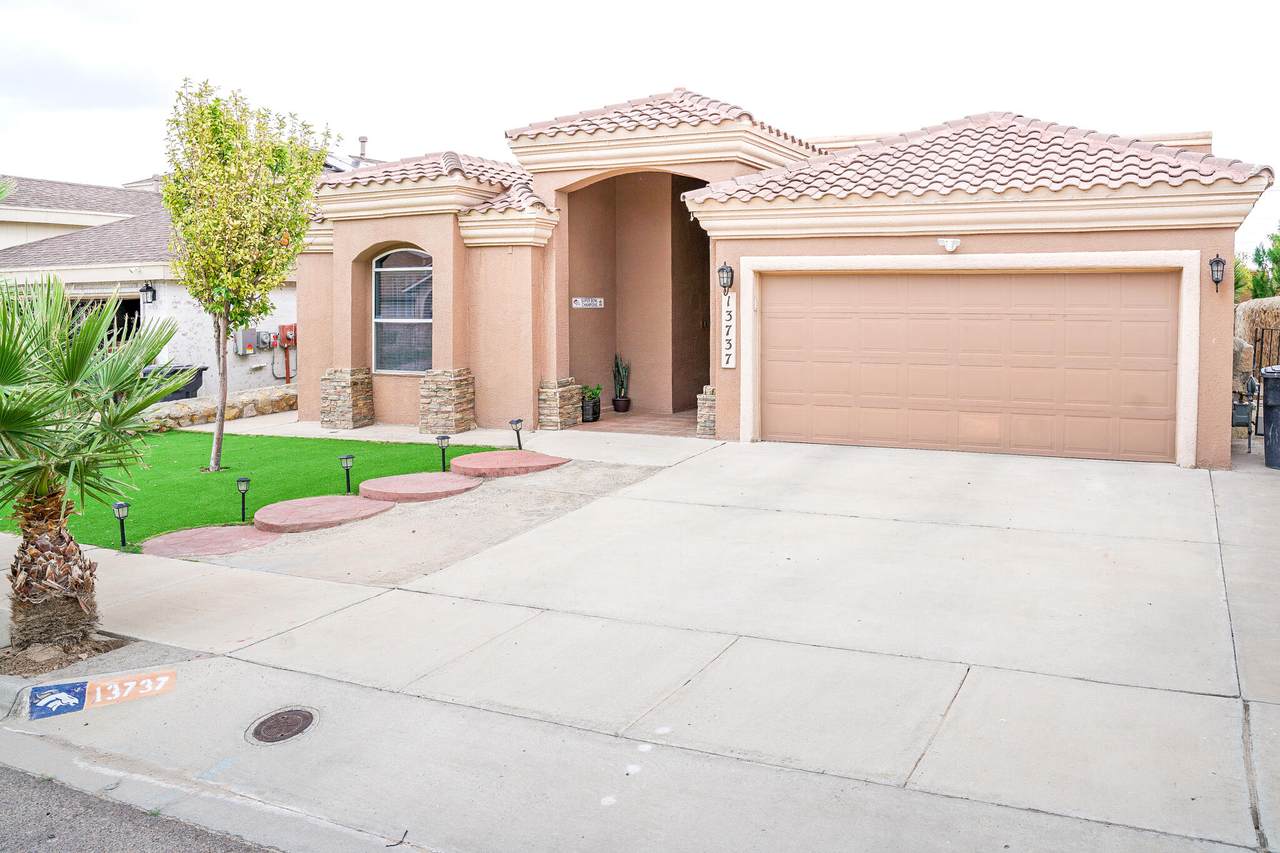 13737 Paseo Sereno Drive - Photo 1