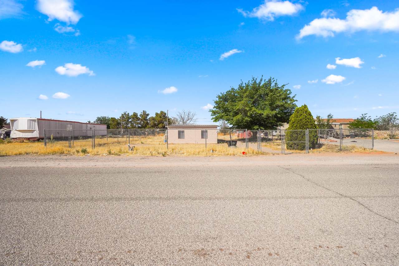 3819 Gwendolyn Drive - Photo 1