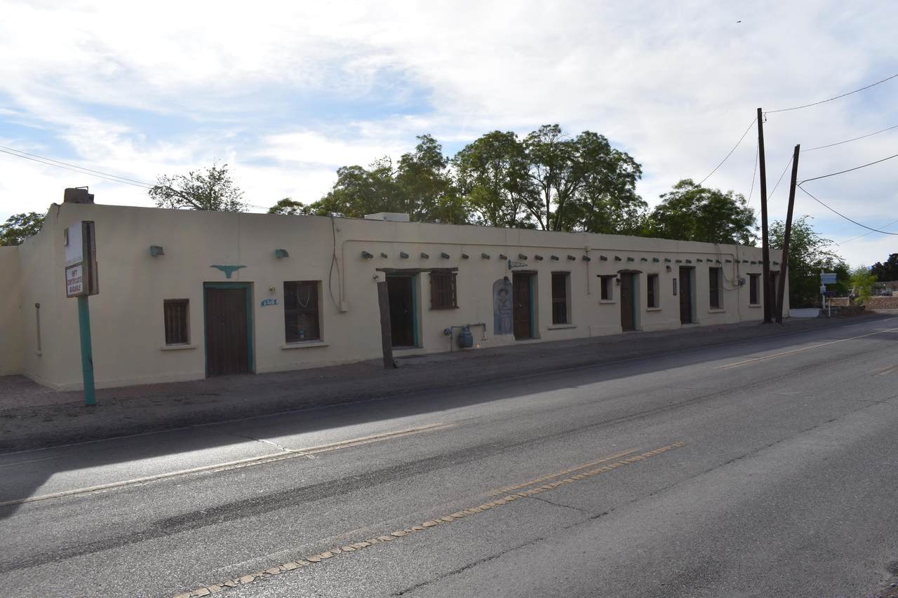 10300 Socorro Road - Photo 1