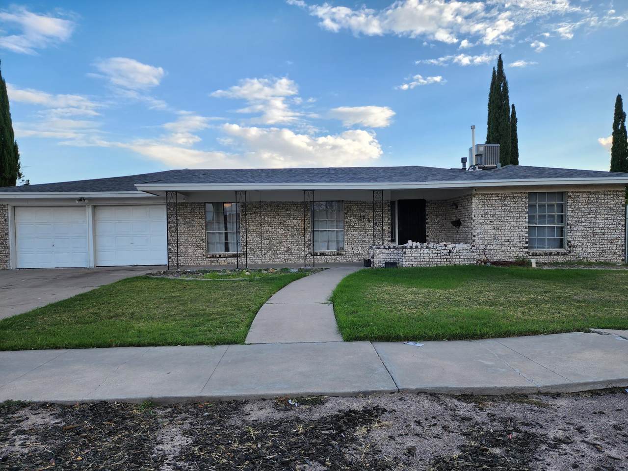10404 Byway Drive - Photo 1