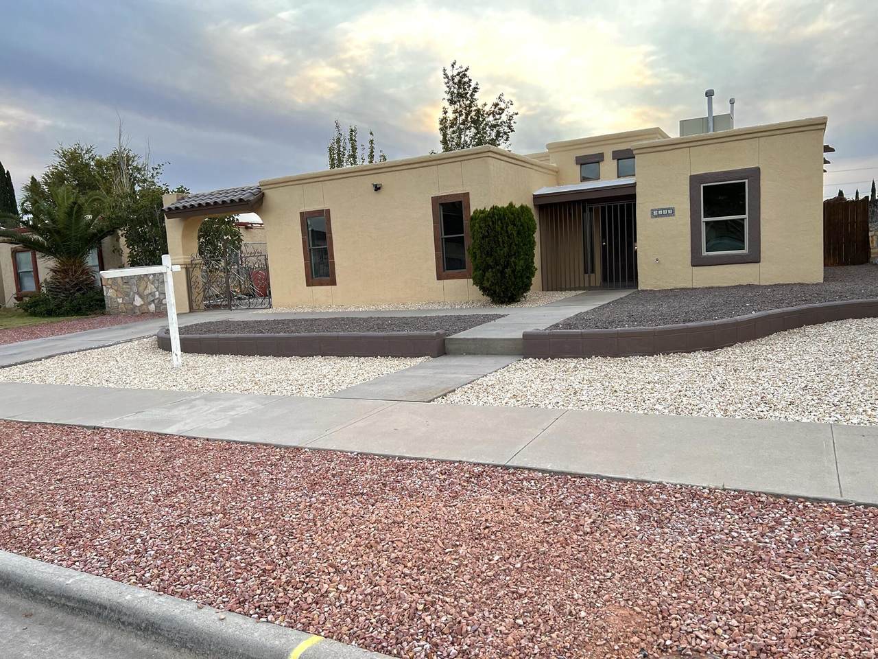 3133 Hickman Street - Photo 1