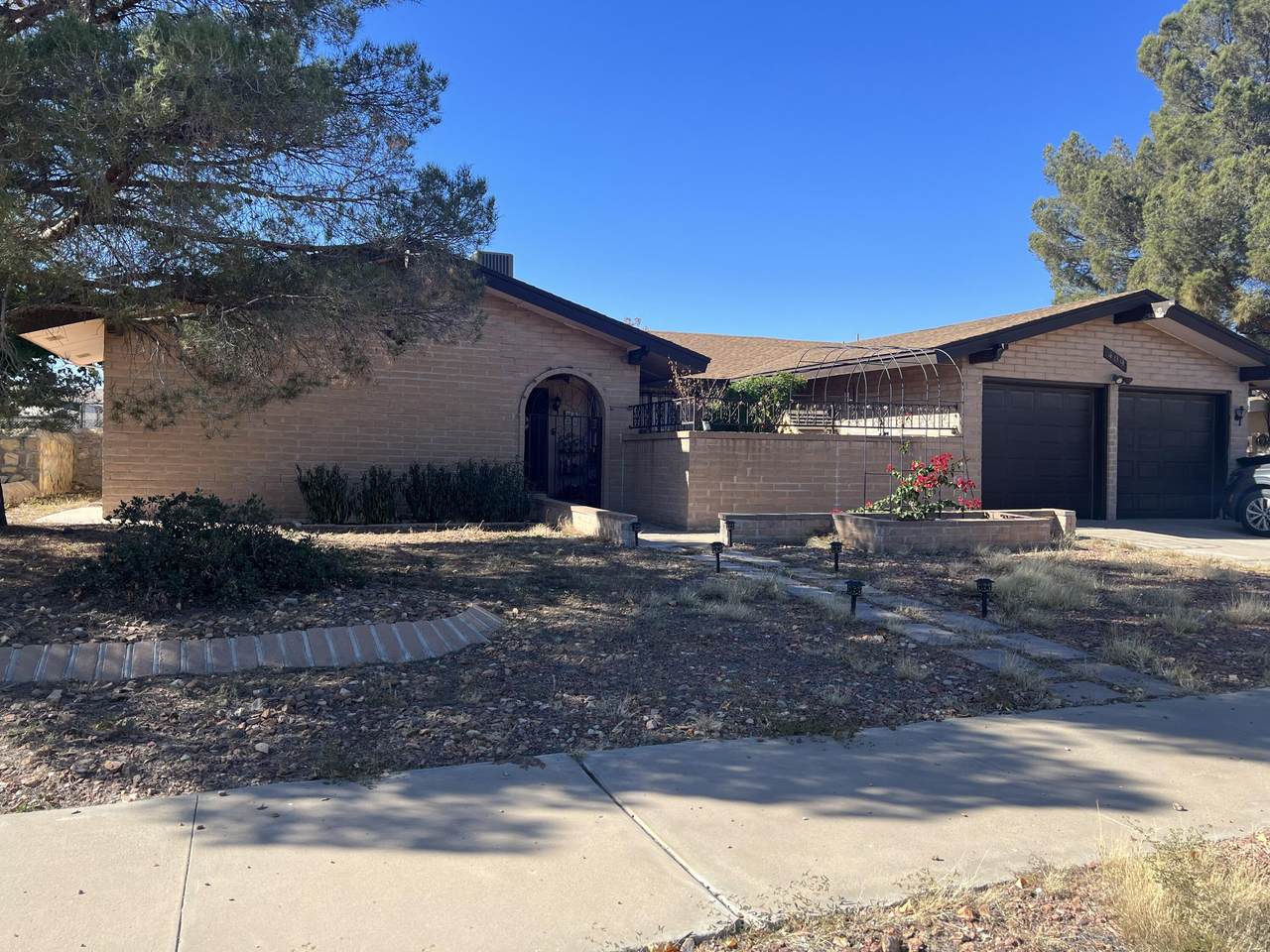 409 Amalia Drive - Photo 1