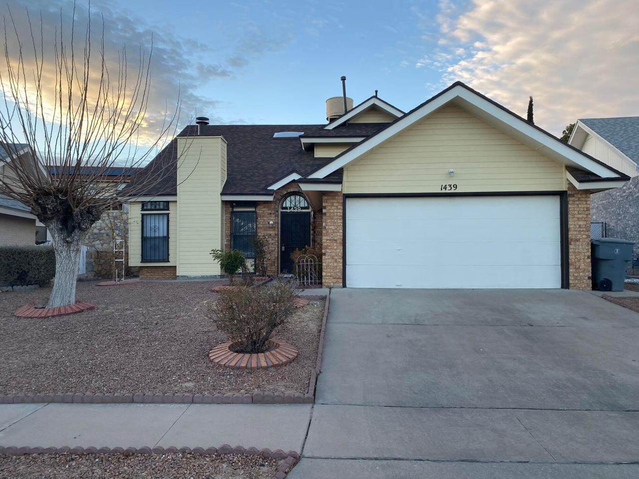 1439 Jim Larabel Drive - Photo 1