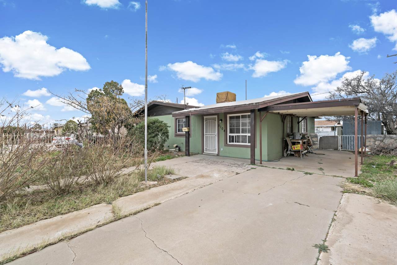 5104 Peacock Lane - Photo 1