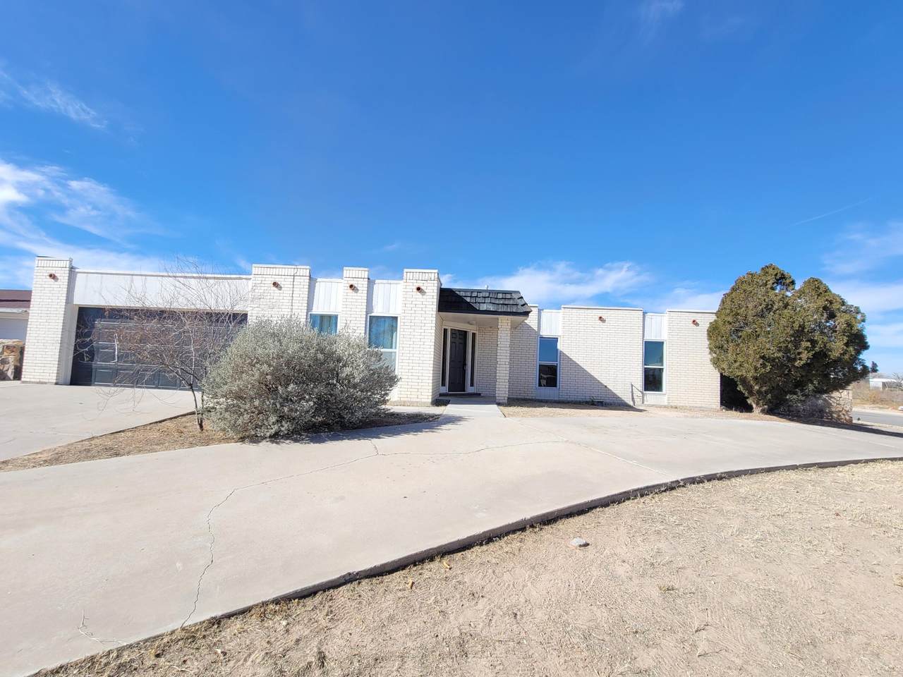 1599 Catham Circle - Photo 1