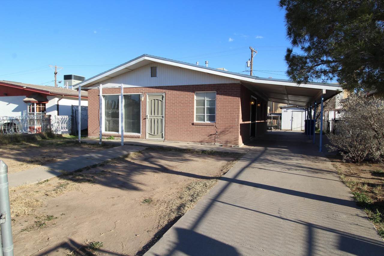 208 Teakwood Road - Photo 1