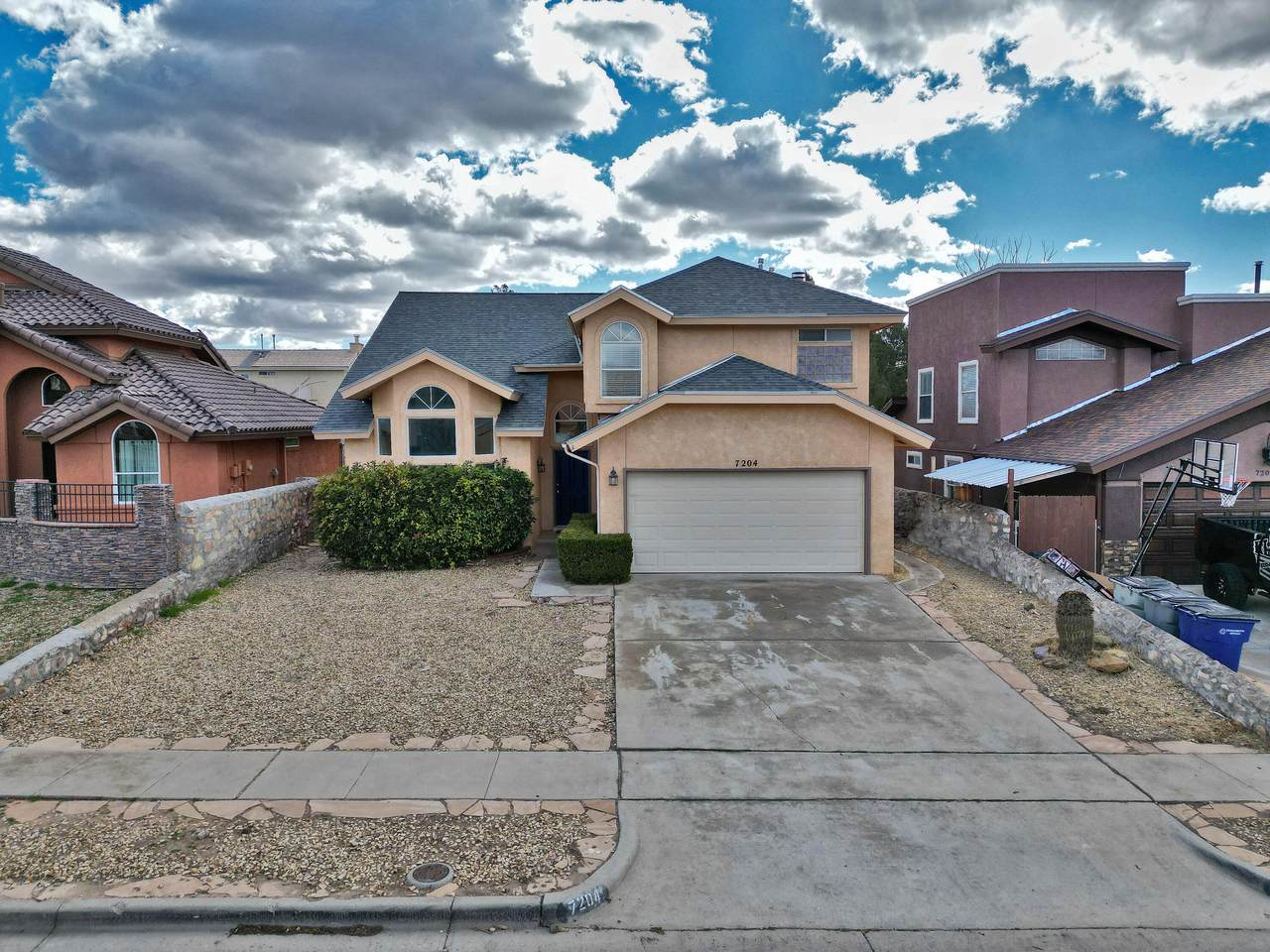 7204 Desert Jewel Drive - Photo 1
