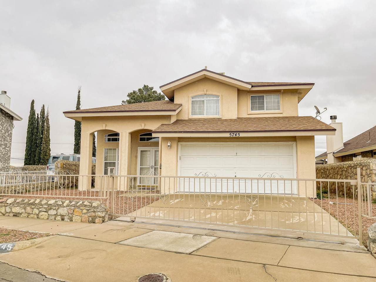 5745 Schwarzkopf Drive - Photo 1