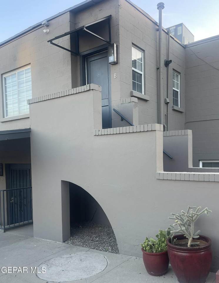 1415 Ochoa Street - Photo 1