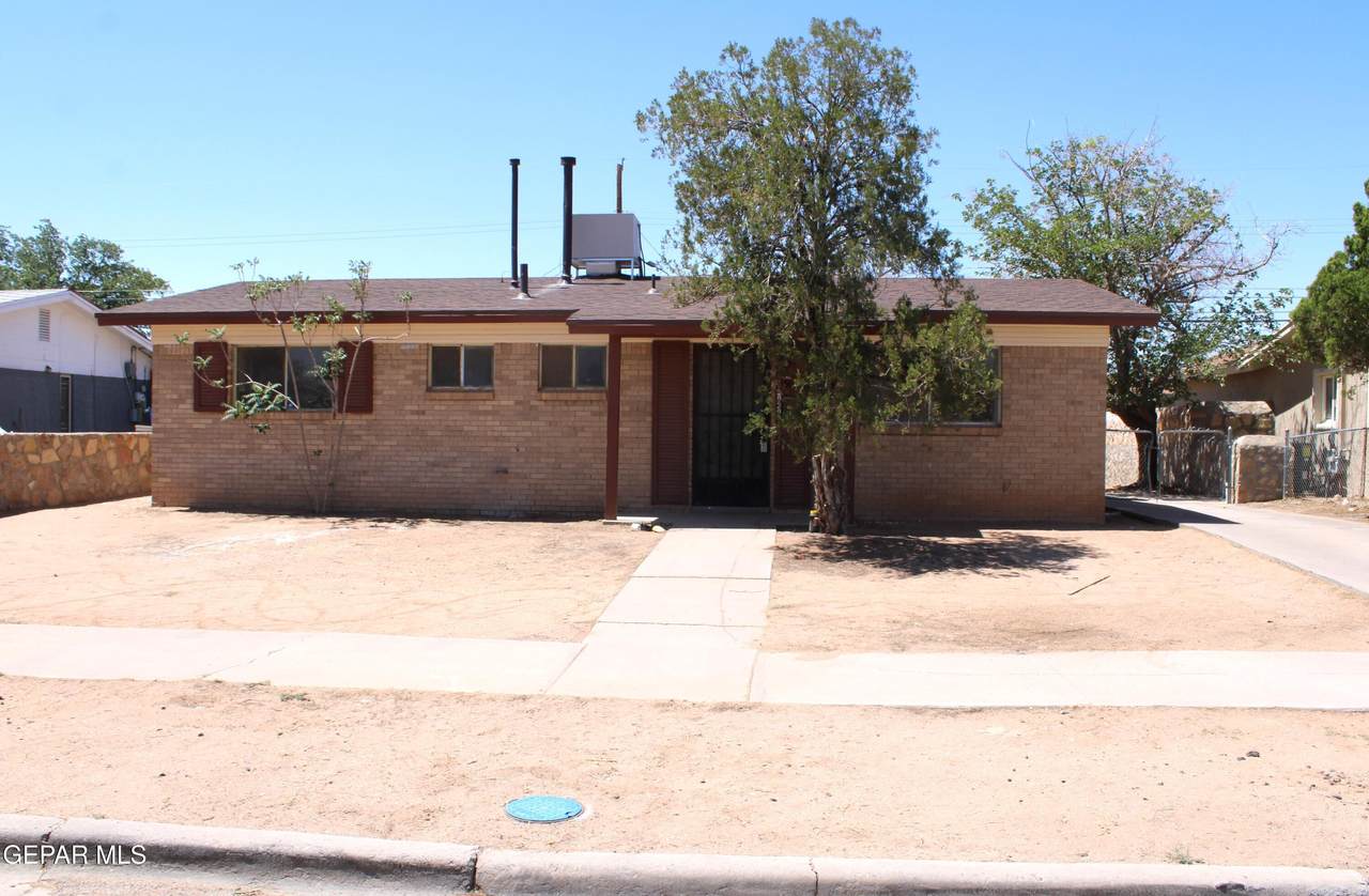 5656 Sun Valley Drive - Photo 1