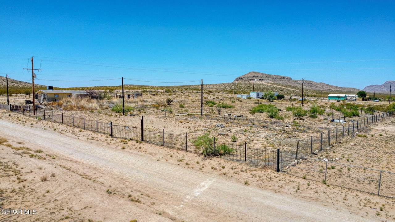 19203 Cleto Rodriguez Avenue - Photo 1