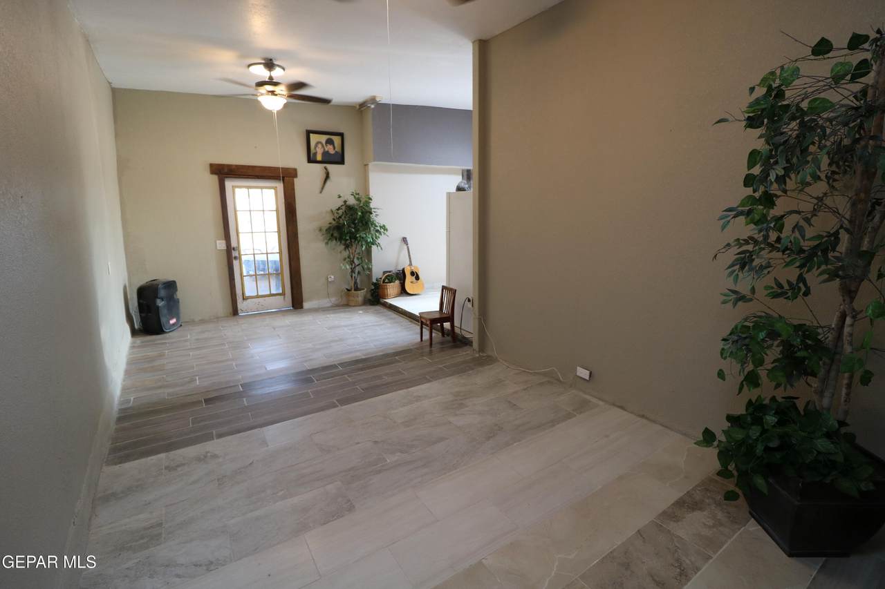 5723 Alameda Avenue - Photo 1