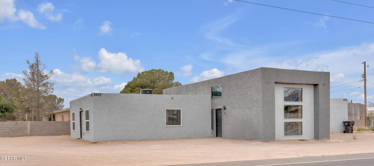 3899 Vanderveer Drive - Photo 1