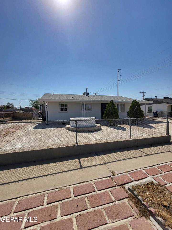 1102 Cuba Drive - Photo 1