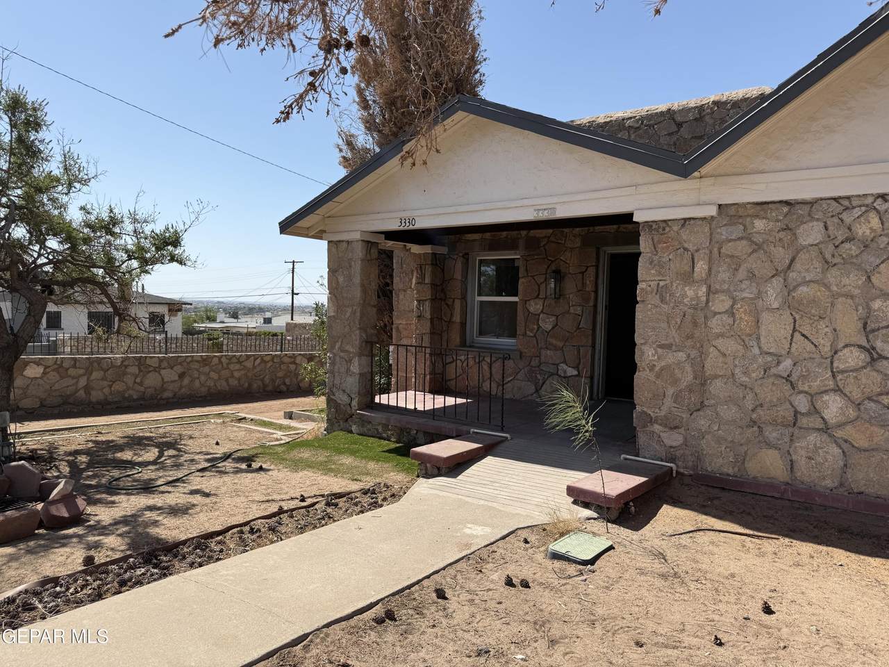 3330 Van Buren Avenue - Photo 1