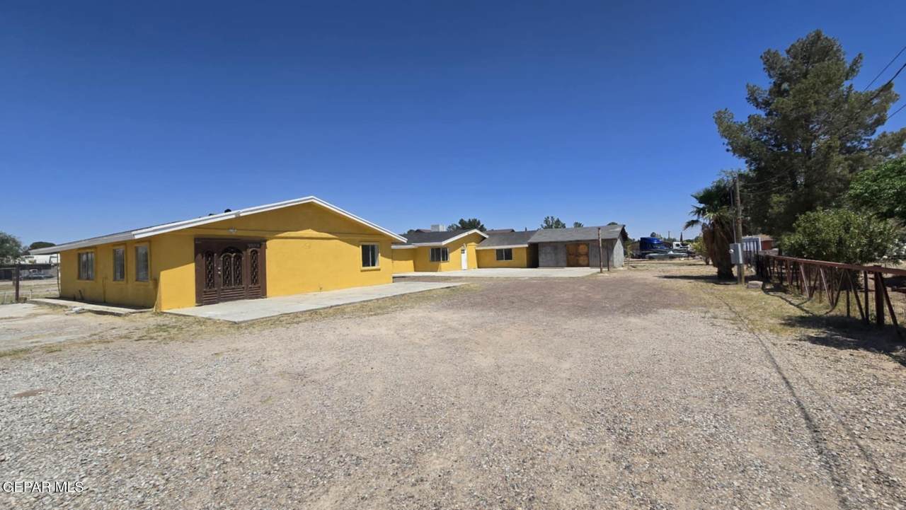 557 Bonampak Drive - Photo 1