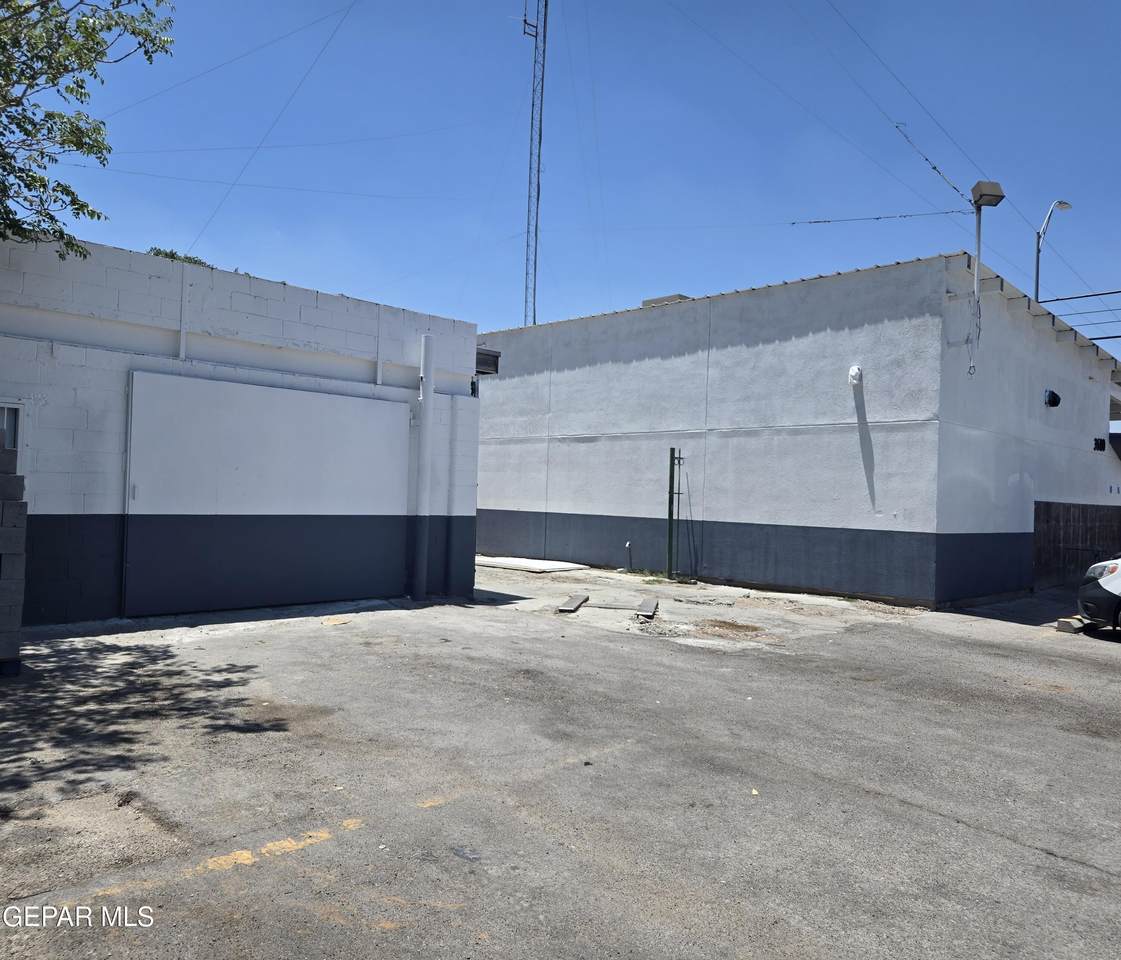 3608 Frutas Avenue - Photo 1