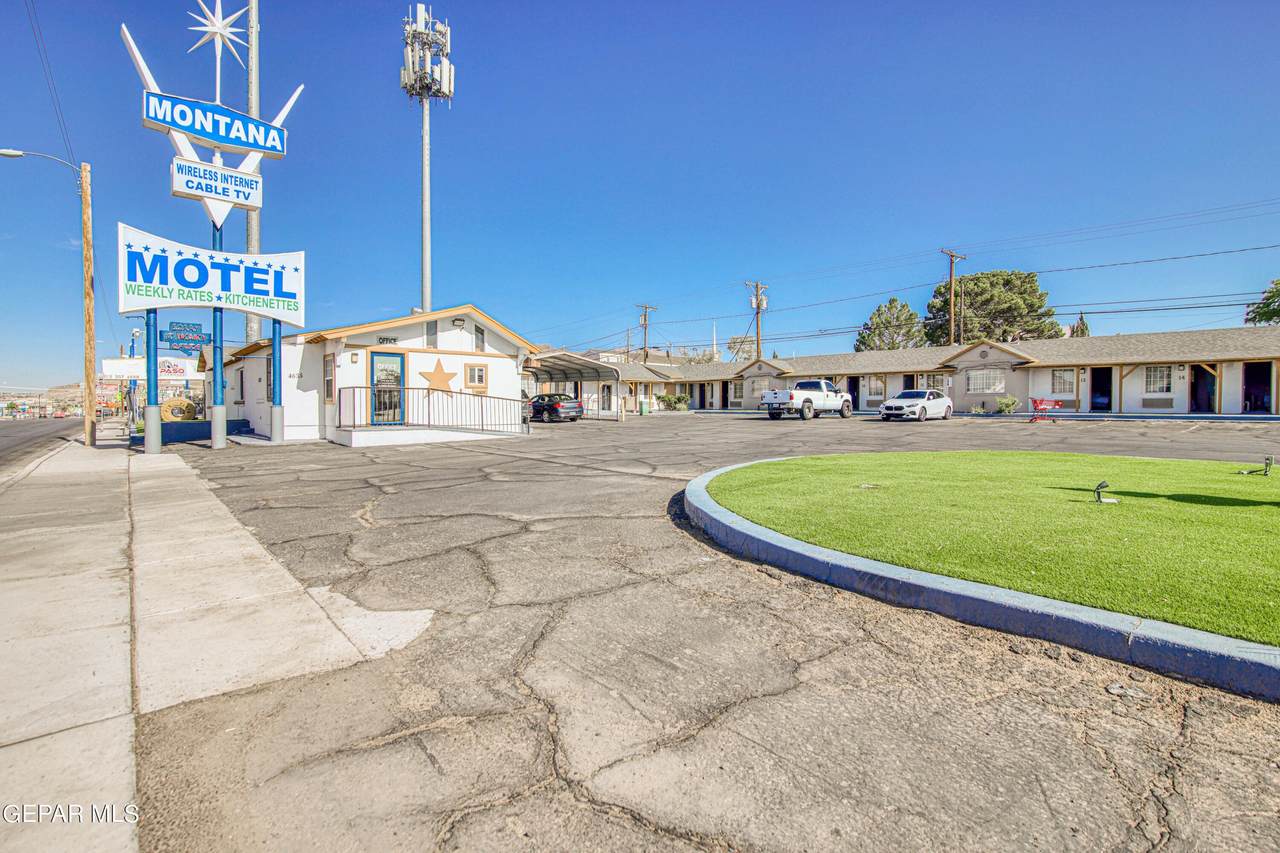 4635 Montana Avenue - Photo 1