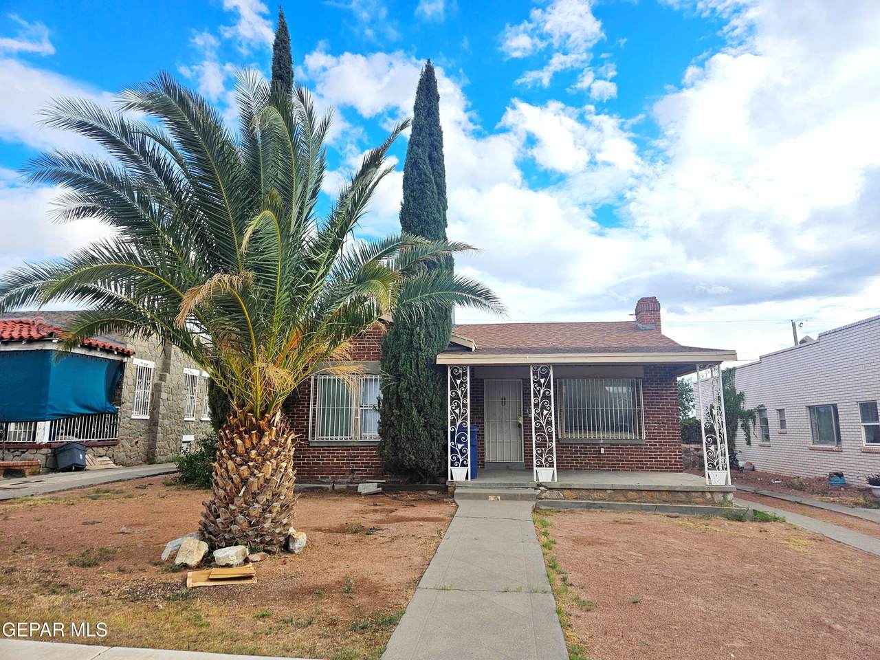 4020 Chester Avenue - Photo 1