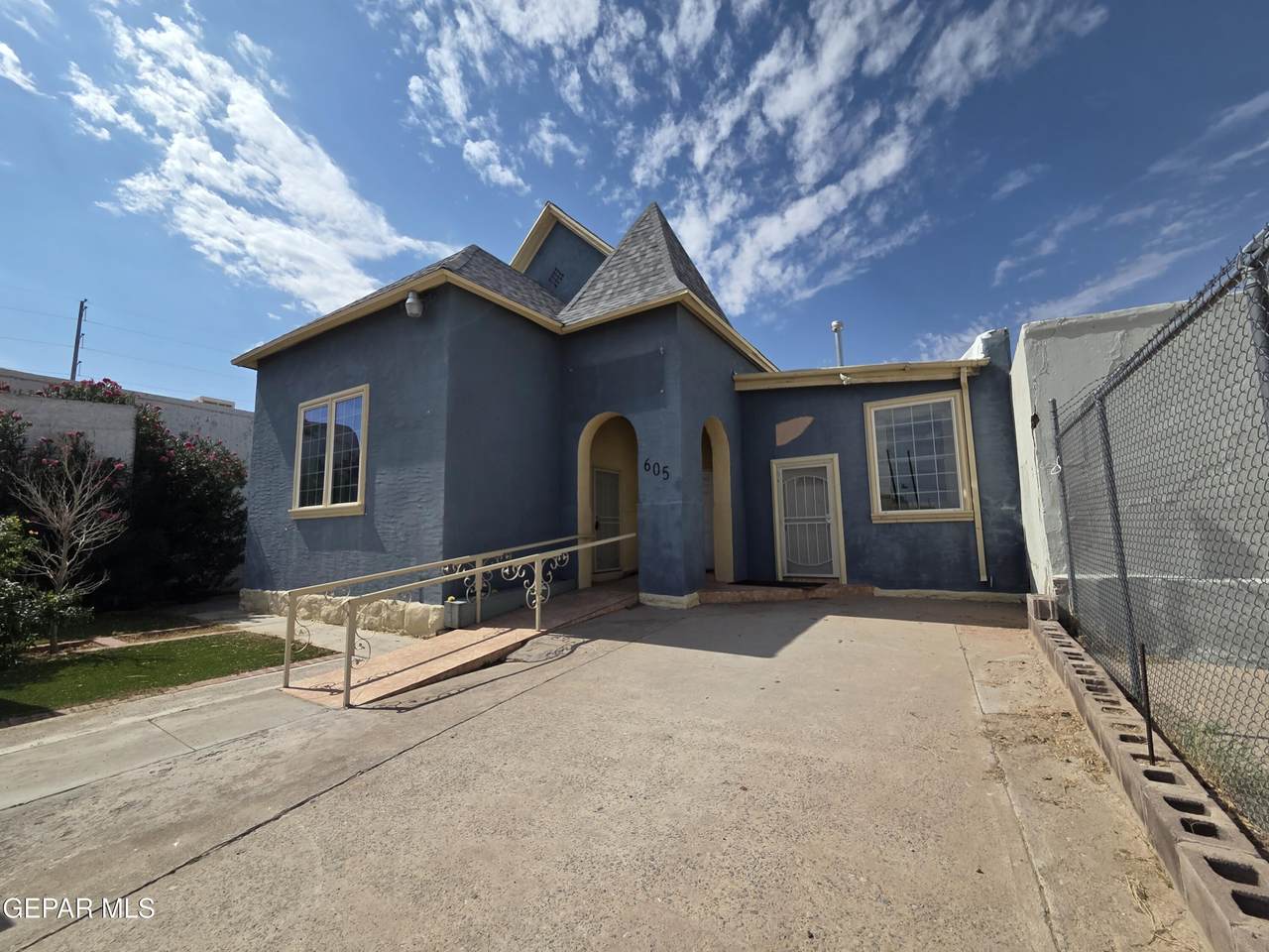 605 Kansas Street - Photo 1