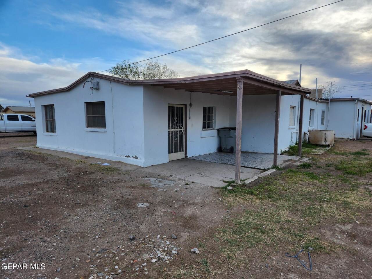 537 Emerson Street - Photo 1