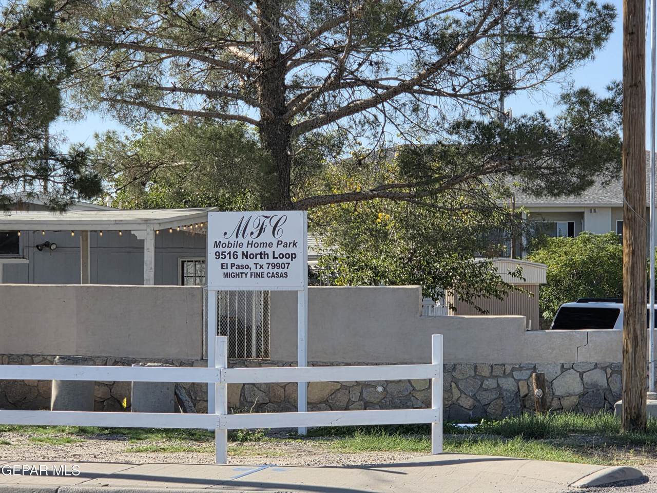 9516 North Loop Drive - Photo 1