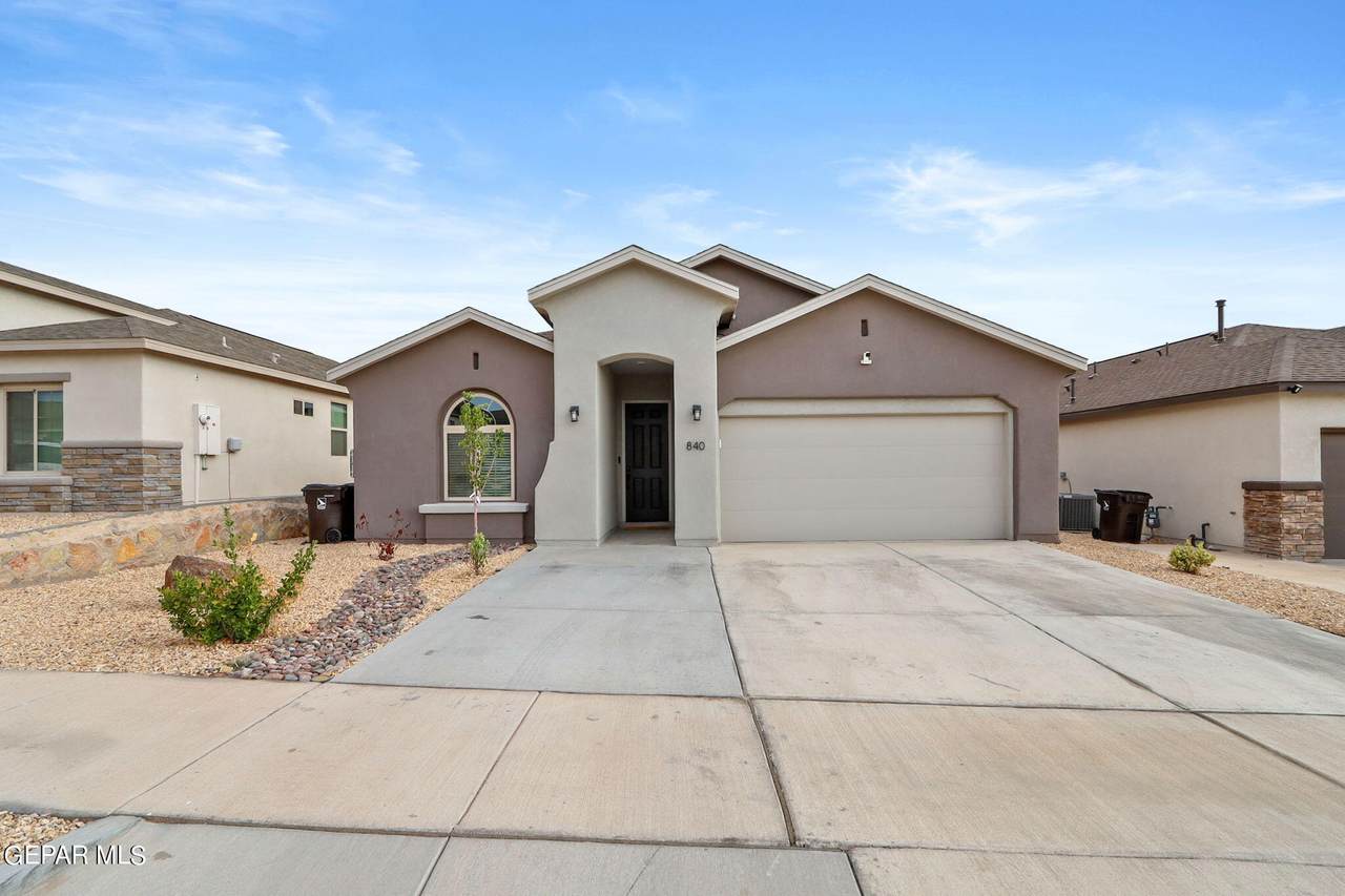 840 Via Glorieta - Photo 1