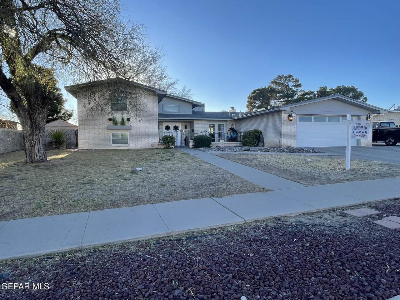 10024 Fenway Drive - Photo 1