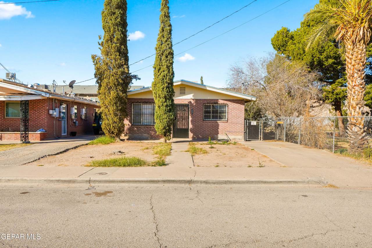 255 Francis Street - Photo 1