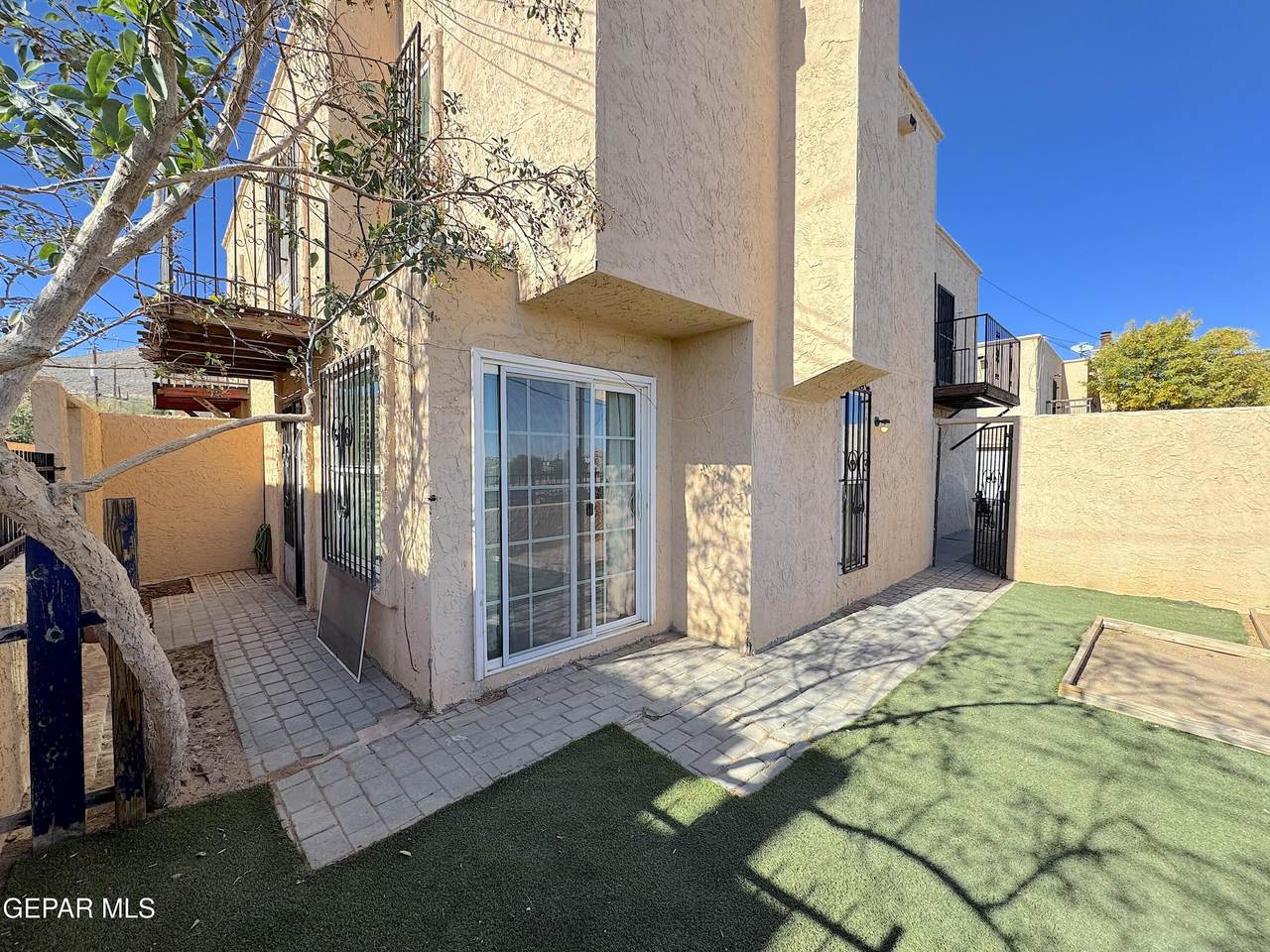 2520 San Jose Avenue - Photo 1