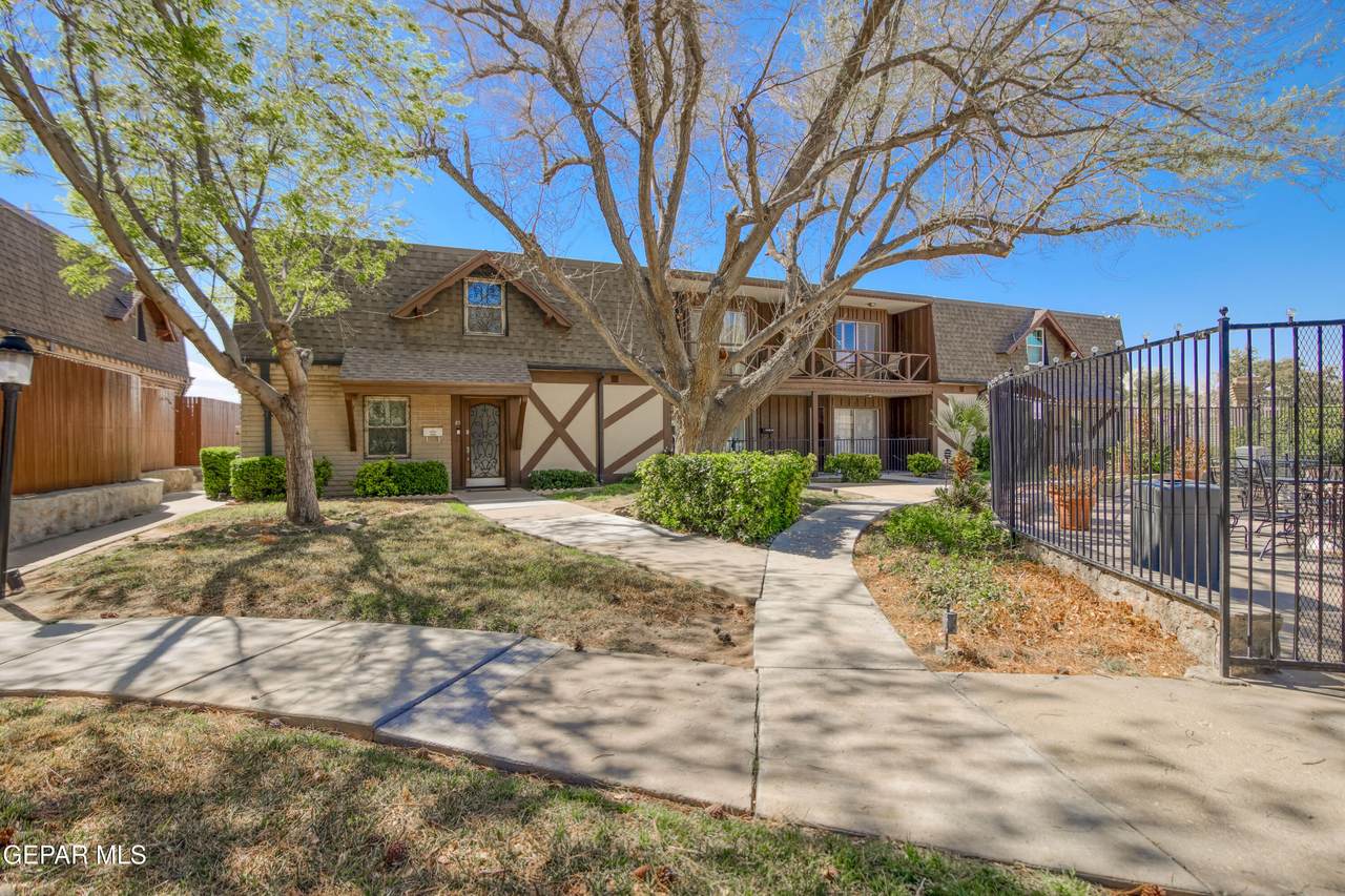 500 Thunderbird Drive - Photo 1