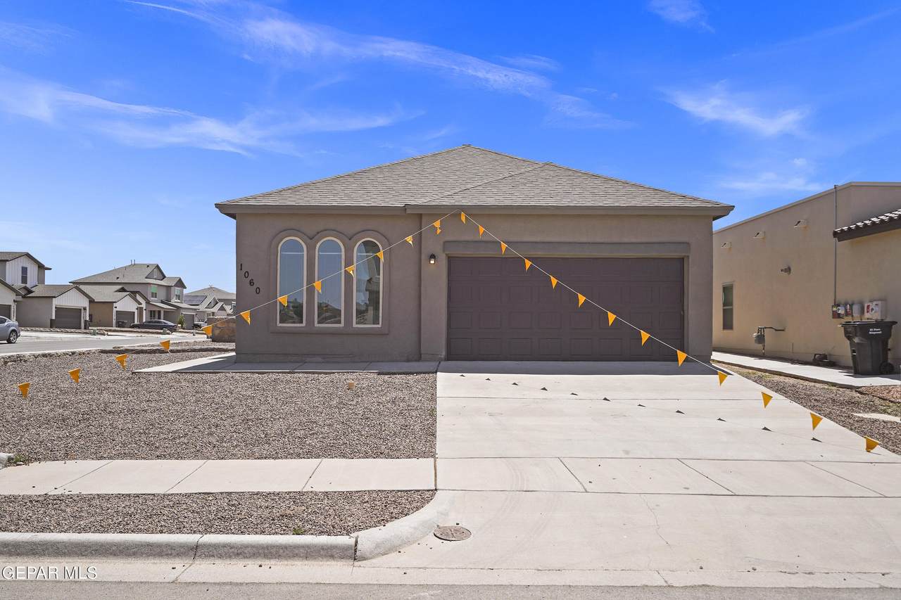 1060 Summer Rain Street - Photo 1