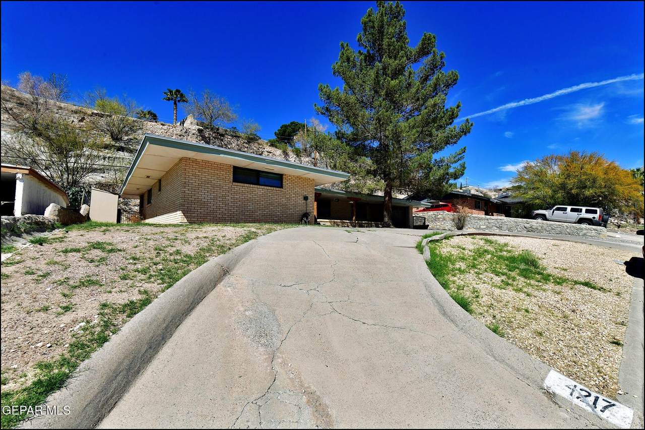 4217 Canterbury Drive - Photo 1