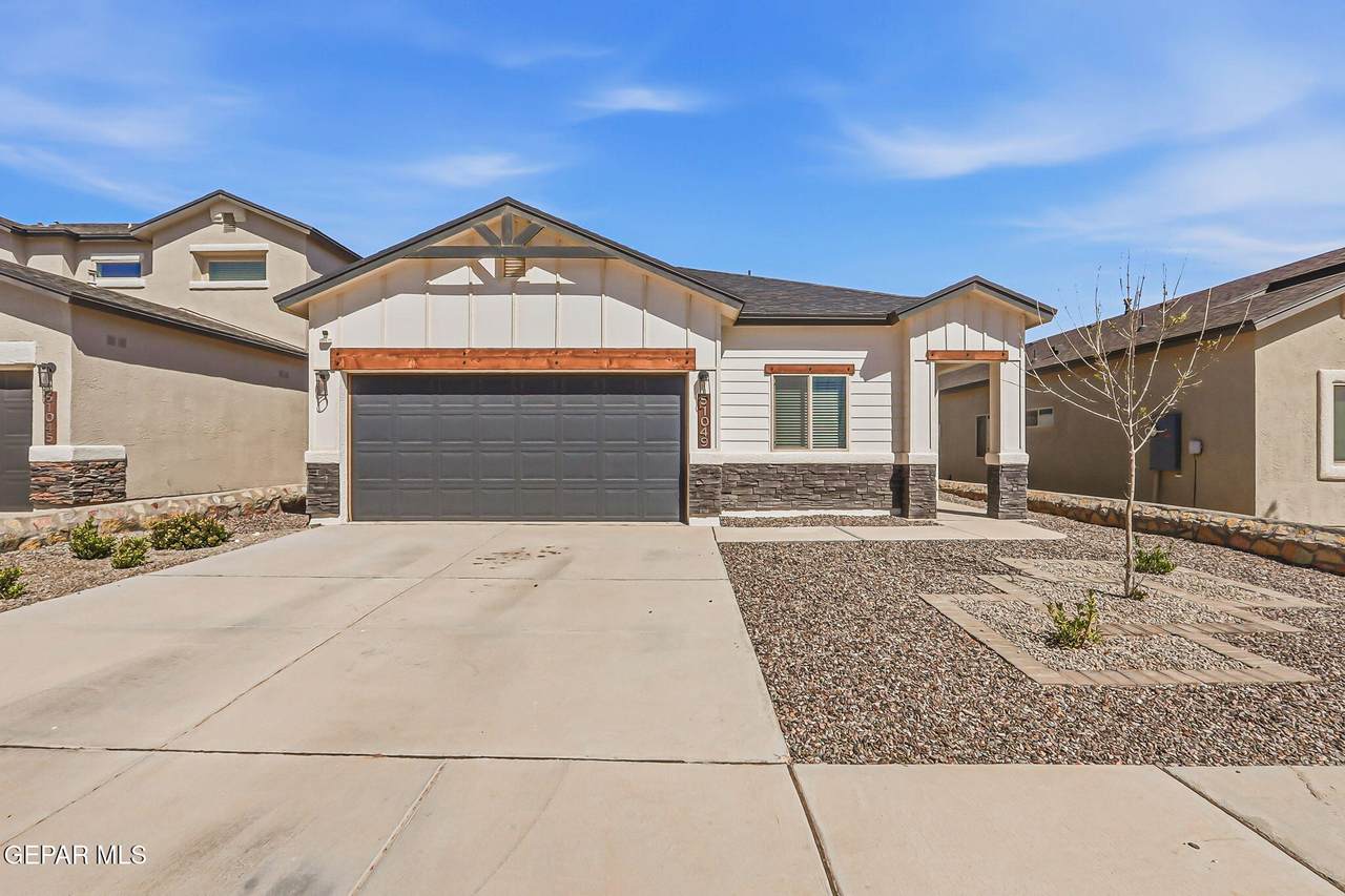 51049 Fox Trail Avenue - Photo 1