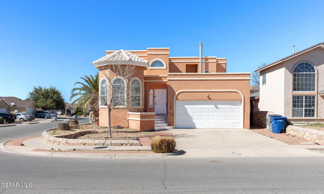 749 Linda Johnson Avenue - Photo 1