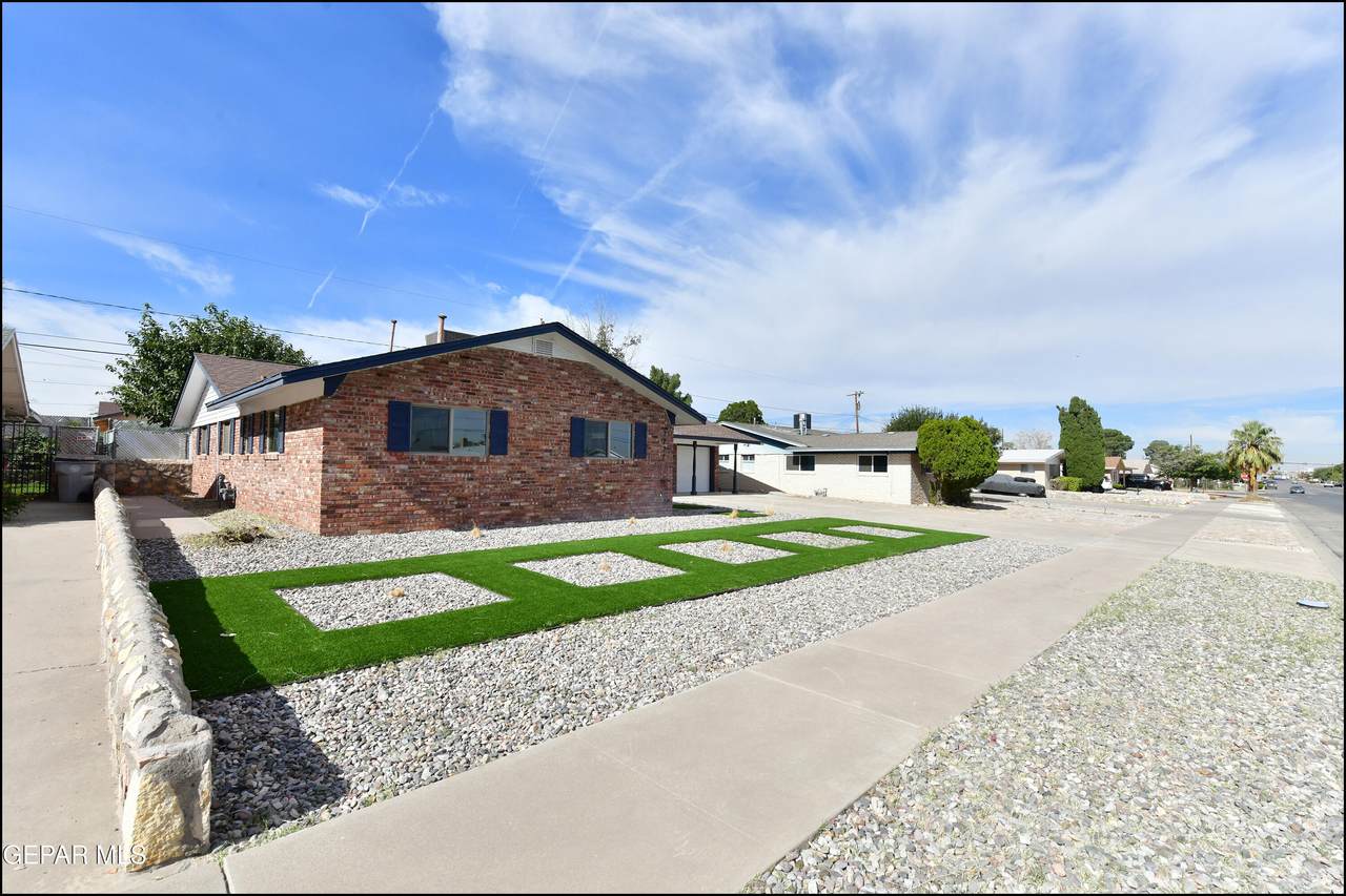 3217 Wedgewood Drive - Photo 1